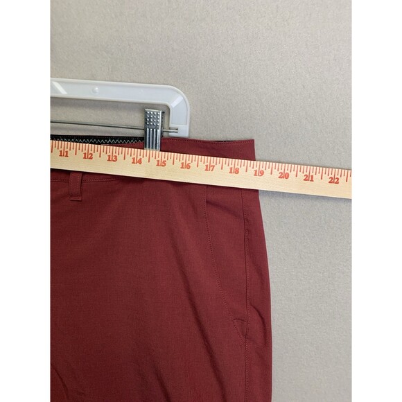 7 Diamonds Shorts Men’s 36 Maroon Momentum Performance Stretch Lightweight - Picture 10 of 10